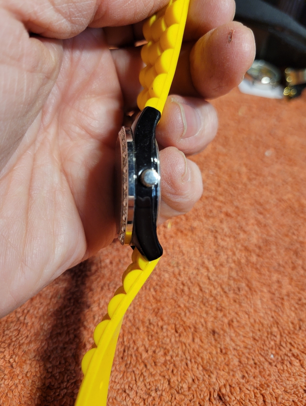 Yellow Band Rhinestone Bezel Quartz Watch - Picture 2 of 6